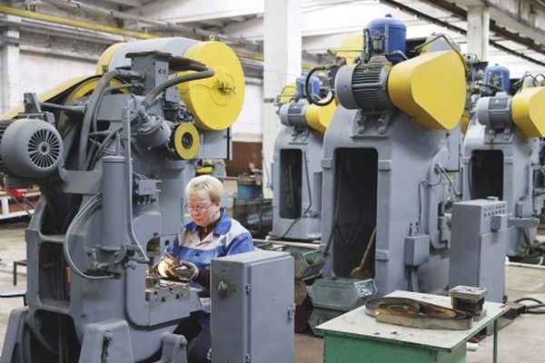 ОАО «Завод «Эвистор» увеличило производство на 44,3 % и на 46,6 % – экспорт. ОАО «Завод «Эвистор» увеличило производство на 44,3 % и на 46,6 % – экспорт.
