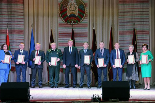 КМУП «Лельчицкое ПМС» наградили дипломом II степени! КМУП «Лельчицкое ПМС» наградили дипломом II степени!