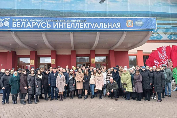 Работники КМУП «Лельчицкое ПМС» посетили выставку «Беларусь интеллектуальная» Работники КМУП «Лельчицкое ПМС» посетили выставку «Беларусь интеллектуальная»